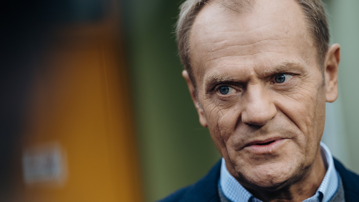 Tusk do dziennikarki TVP o odruchu obrzydzenia. Komentarze 