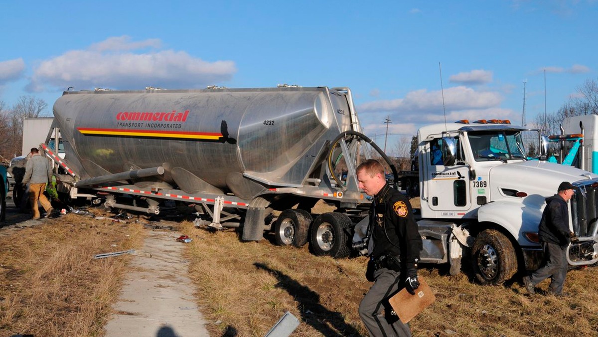 Potężny karambol na autostradzie w USA