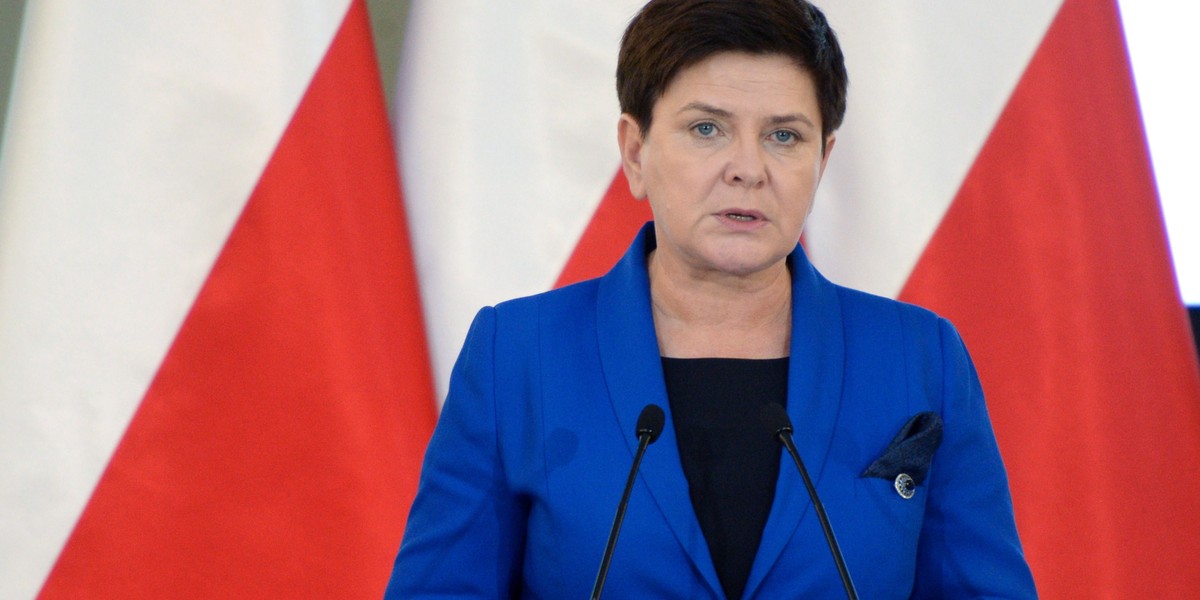 Rząd Beaty Szydło ma teraz dwa miesiące na poprawę, inaczej KE może użyć mocniejszych środków.