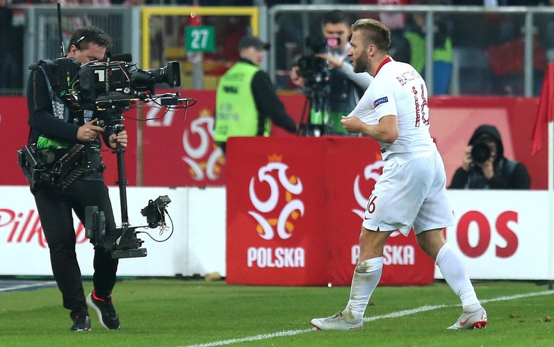 Radość Jakuba Błaszczykowskiego po zdobyciu bramki w meczu z Portugalią piłkarskiej Ligi Narodów w Chorzowie