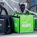 Uber Eats dostarcza piwo i whisky do domu. Platforma rozwija ofertę alkoholową