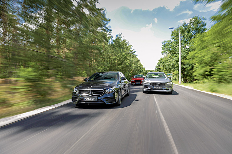 Mercedes E 220d vs Jaguar XF 2.0 vs Volvo S90 D4