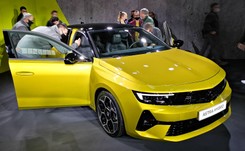 Nowy Opel Astra już w Polsce i nie tylko jest na czym oko zawiesić