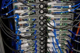 Badania polskich fizyków mogą być przełomowe dla produkcji komputerów kwantowych [WIDEO]