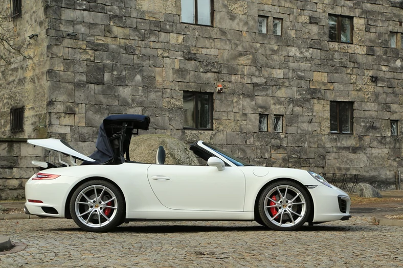 Porsche 911 Carrera S Cabrio