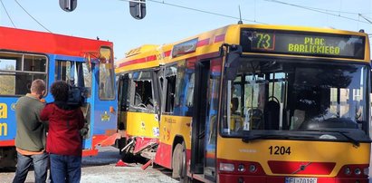 Tramwaj zderzył się z autobusem. 10 rannych