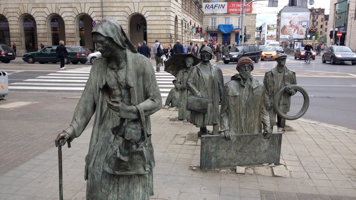 Przejście Jerzego Kaliny, zwane też rzeźbą Anonimowego Przechodnia, które od dziesięciu lat stoi na jednym z wrocławskich skrzyżowań, znalazło się na liście 25 najbardziej kreatywnych pomników świata. – To dla mnie wielkie uznanie – przyznaje autor wyróżnionej instalacji.