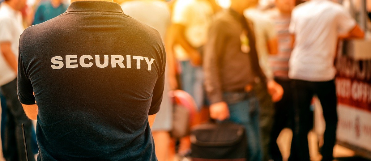 ochroniarz bezpieczeństwo ochrona usługi security koncert praca pracownicy funkcjonariusze