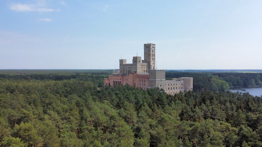 Budowa zamku w połowie zeszłego roku