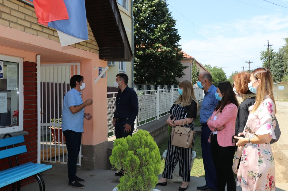 Ministarstvo za rad - Ustanova za smeštaj starih lica "Gvozden Jovančićević" Veliki Popovac