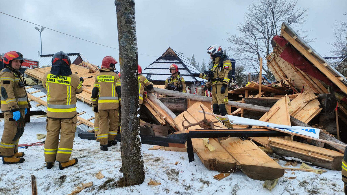 Drewniana wypożyczalnia nart zawaliła się na skutek wybuchu gazu