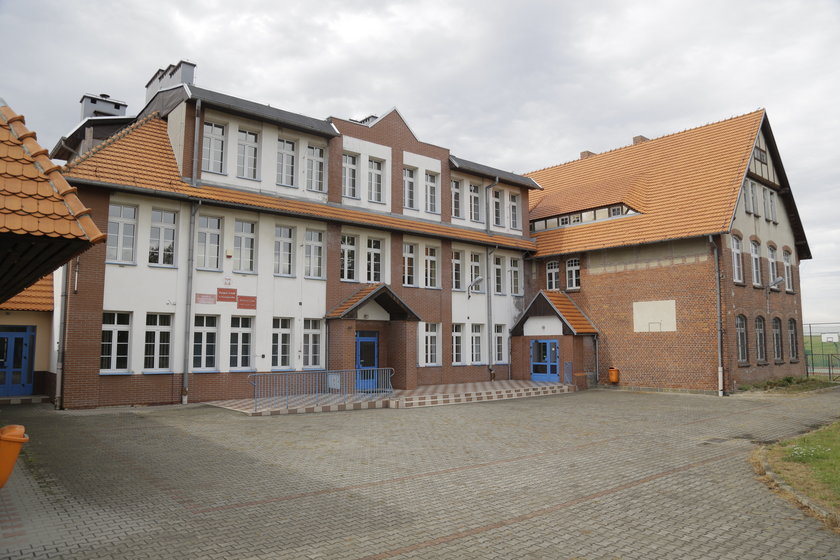 Szkoła w Kuropatniku