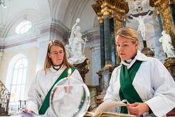 W szwedzkim kościele wyświęcanie kobiet jest o lat praktykowane, a wśród duchowieństwa stanowią one większość