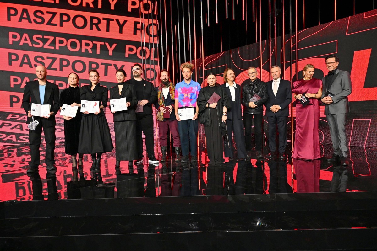 zwyciezcy nagrodzeni