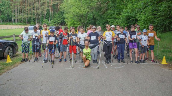 Po nauce zdalnej przyszedł czas na I Mistrzostwa Powiatu Drawskiego w Nordic Walking dla uczniów