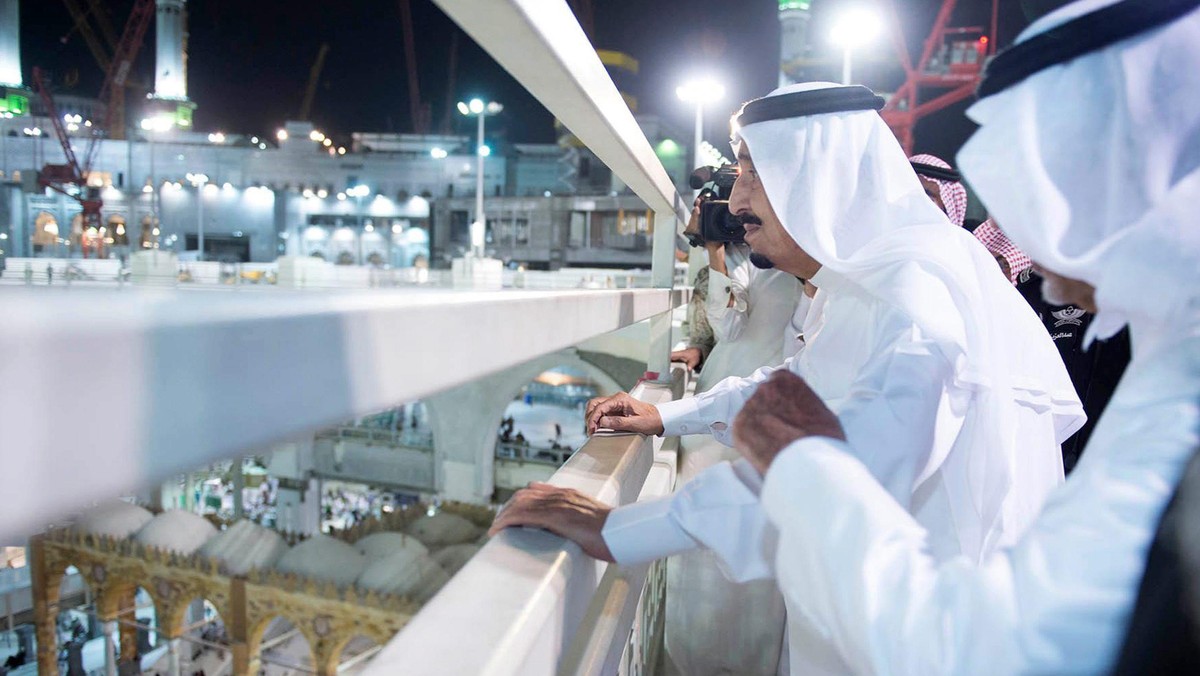 Saudi King Salman visits the Grand Mosque following crane accident 