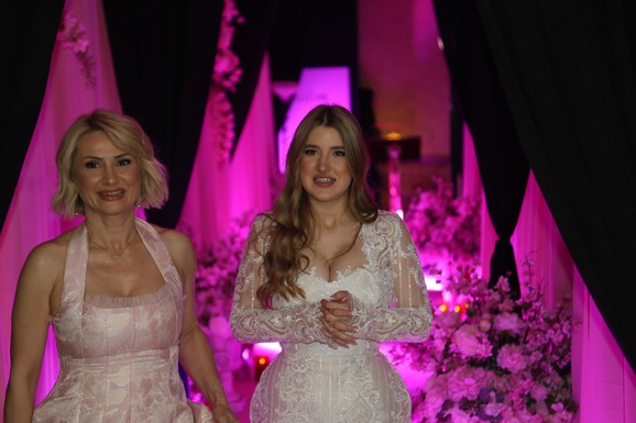 ĆERKA GOCE TRŽAN RAZNEŽILA JAVNOST Lena se obratila mami emotivnim rečima: "U svakom narednom životu bih te izabrala"