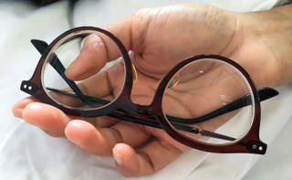 Firma zapłaci za specjalne okulary korekcyjne