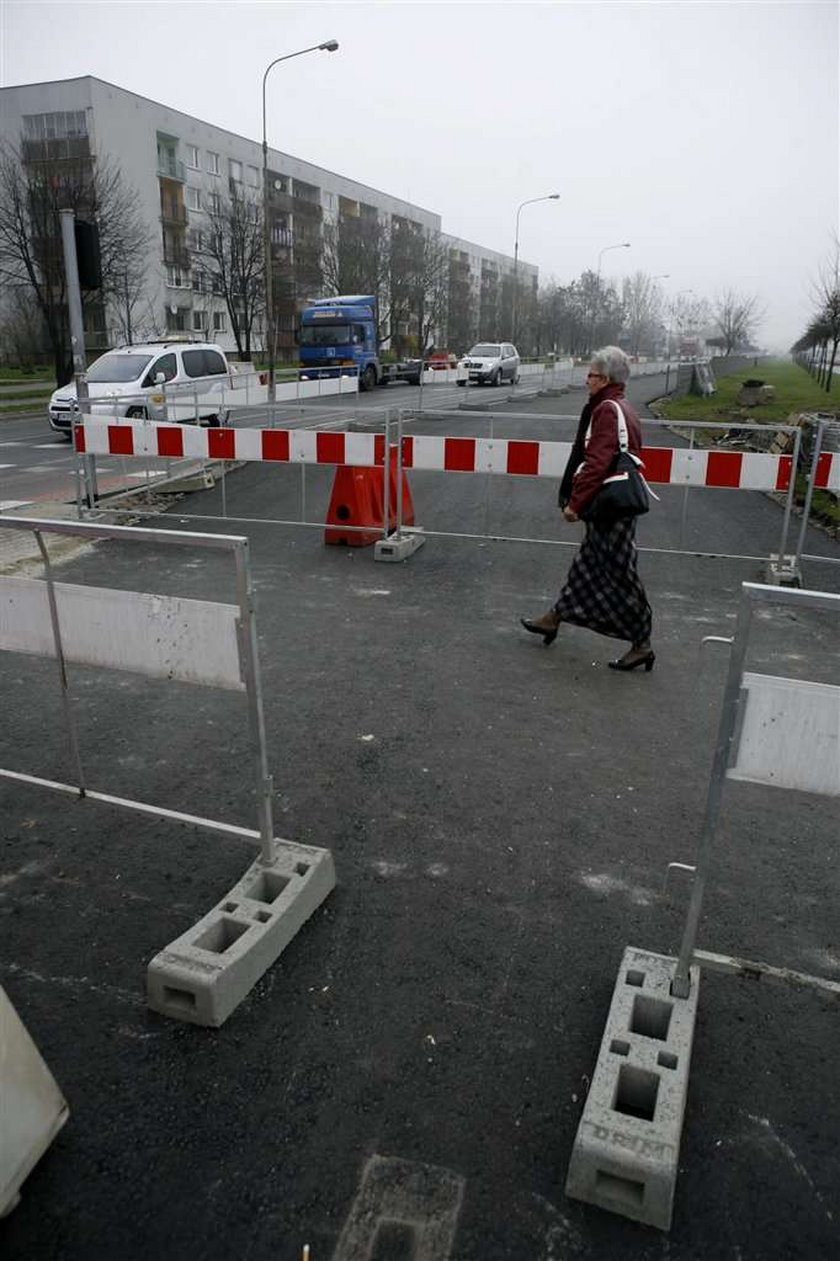 REMONT ULICY ARMII KRAJOWEJ JUZ POWODUJE KORKI