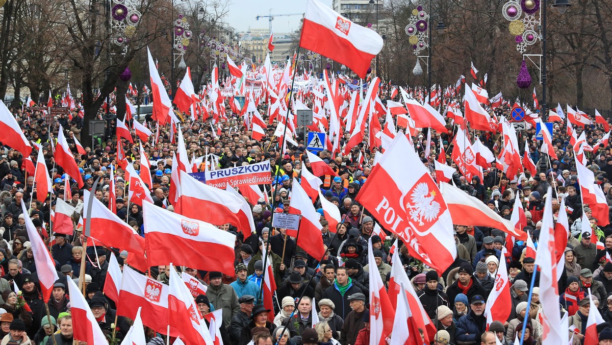 Lokalni działacze Prawa i Sprawiedliwości coraz głośniej powątpiewają w fałszerstwa wyborcze. Jeden z liderów siedleckiego PiS, wiceprzewodniczący Rady Miasta Mariusz Orzełowski odciął się na antenie Polskiego Radia RDC od marszu zorganizowanego 13 grudnia przez Jarosława Kaczyńskiego.