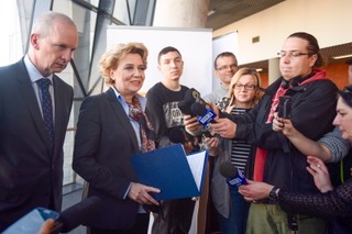 Łódź: Ulicą Piotrkowską przeszedł marsz poparcia dla prezydent Zdanowskiej