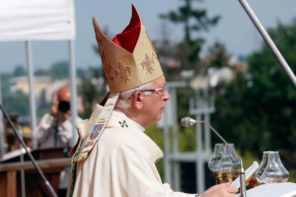 Abp Wacław Depo na Jasnej Górze krytykuje „słodko-trujący" utopijny świat z „Imagine" Johna Lennona - Vimarsana News