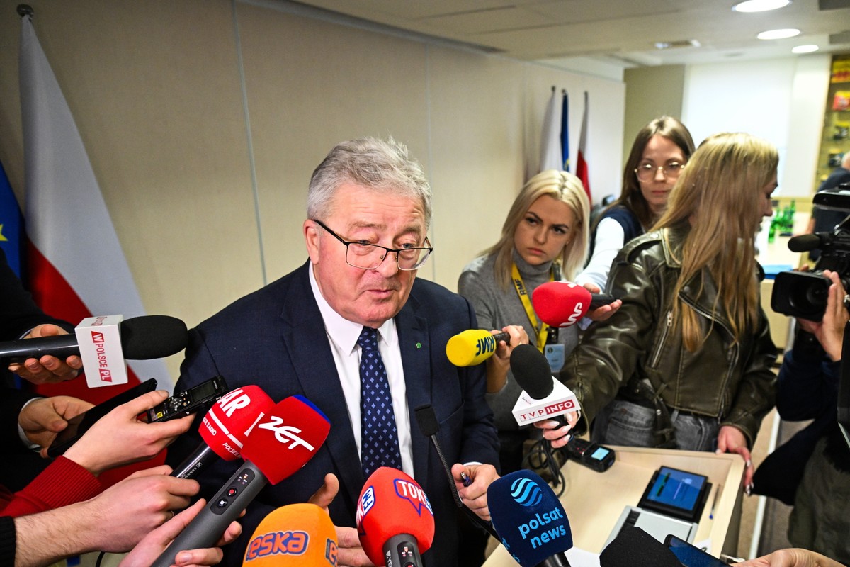 Minister rolnictwa i rozwoju wsi Czesław Siekierski