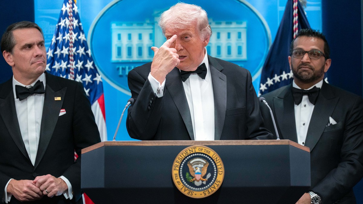 Donald Tramp u sali za brifinge nakon pucnjave