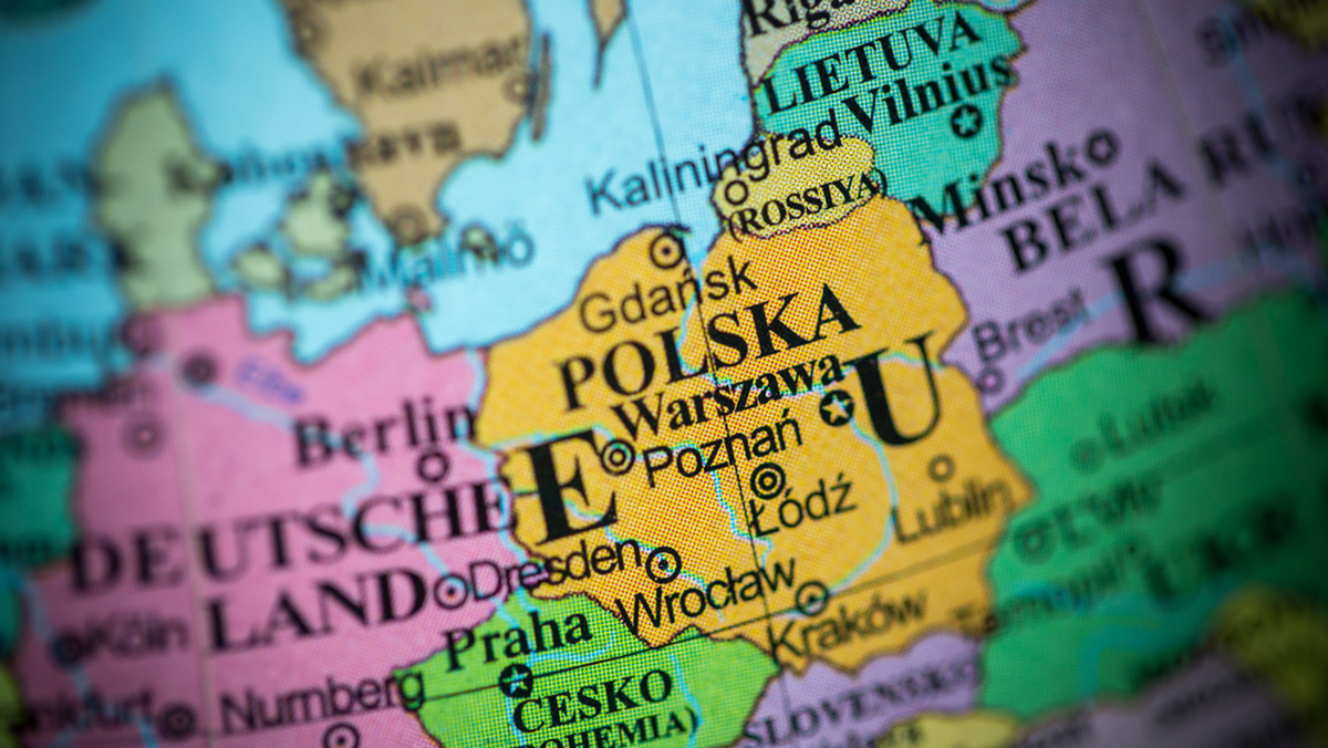 Polacy najbardziej obawiają się ekspansywnej polityki Rosji – tak wynika z sondażu IBRiS dla "Rzeczpospolitej".  Tak twierdzi 40 proc. badanych. W porównaniu z analogicznymi badaniami z 2014 roku – czyli, gdy rozpoczynał się kryzys ukraiński – spada liczba Polaków, którzy jako zagrożenie wskazują Federację Rosyjską.