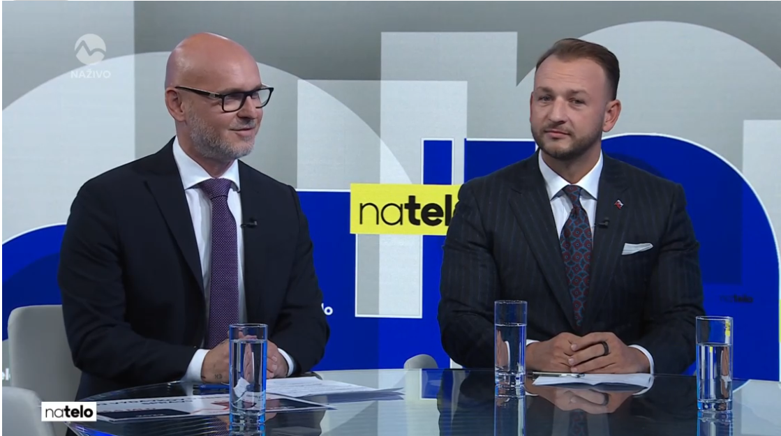Hosťami boli minister vnútra Matúš Šutaj Eštok (Hlas-SD) a predseda SaS Branislav Gröhling.