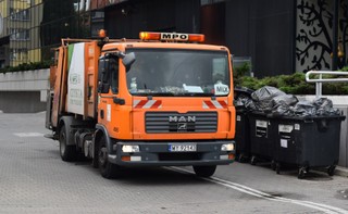 Brudny problem do rozwiązania. Rosnące koszty odbioru odpadów i niepewność