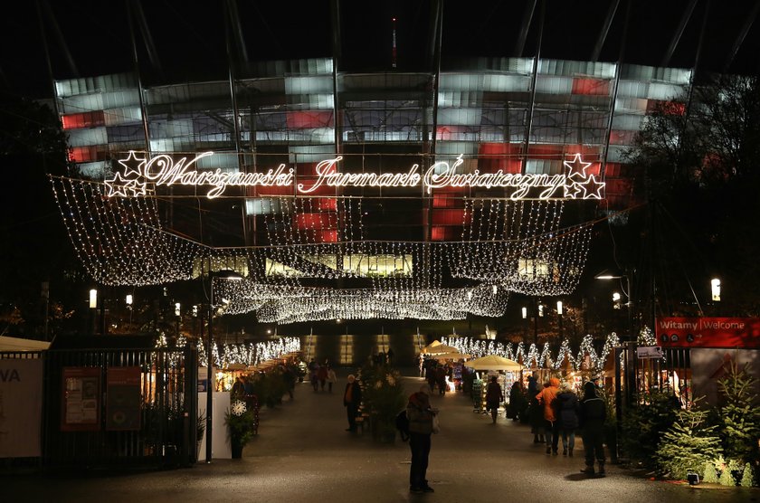 Świąteczny jarmark pod Stadionem Narodowym