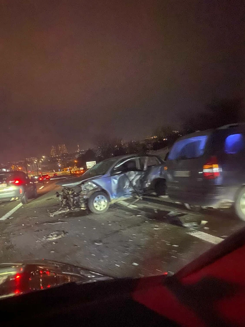 Lančani sudar kod isključenja za Lastu 