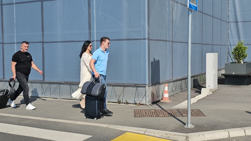 Tanja savić sa 11 godina mlađim dečkom Mukijem