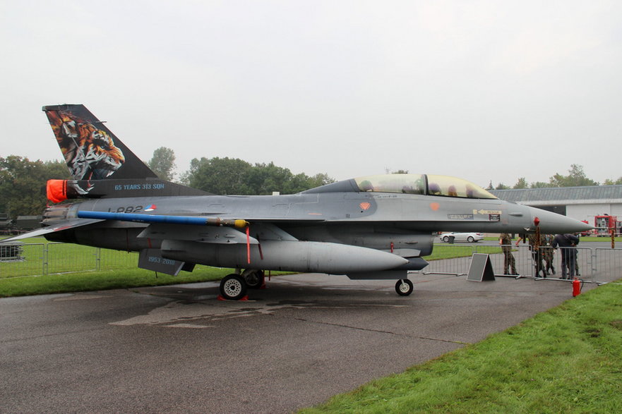 In Europe, the Dutch promised to make their F-16s available for training of Ukrainian pilots.