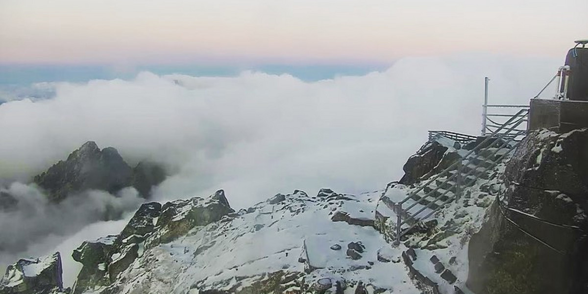 Tatry. W górach spadł pierwszy śnieg.