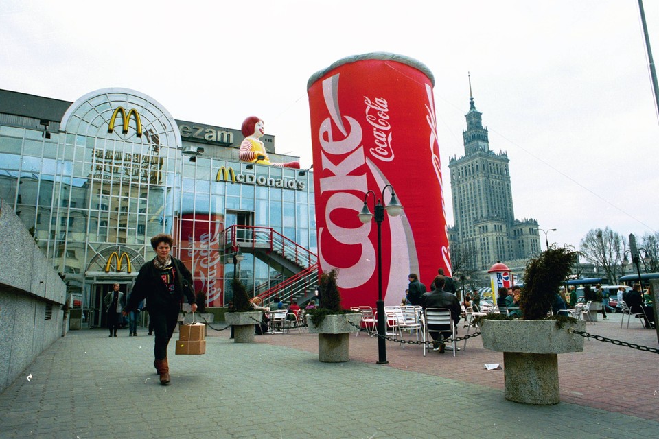  McDonald's przy ul. Marszałkowskiej, styczeń 1993 r.