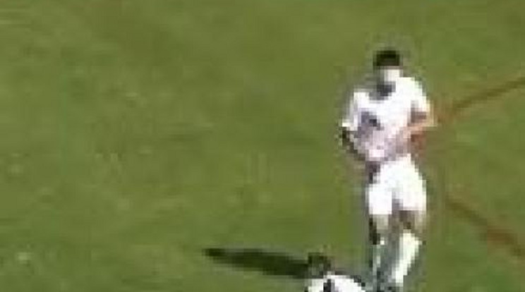 Elképesztő gólt lőtt a vak focista - Videóval