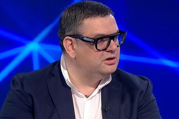"REKLI SU DA JE VUČIĆ PUCAO U SVOJ NAROD" Advokat o aferi "zvučni top": "To je direktan pokušaj stvaranja oružanog sukoba u Srbiji"