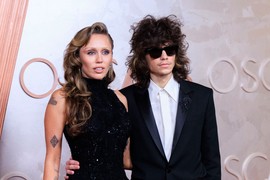 NAJČUDNIJA I NAJGORA IZDANJA SA OSKARA 2025: Majli Sajrus BEZ OBRVA i sa dečkom "A LA ALEN ISLAMOVIĆ", od KANARINAC odela do EKSTRVANACIJE koja se skoro nikome nija dopala