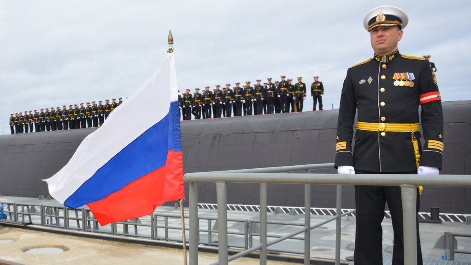 Ceremonia wejścia do służby rosyjskiego okrętu podwodnego "Kniaź Władimir". Okręt będzie miał na pokladzie rakiety z głowicami nuklearnymi. Siewierodwinsk, Rosja (12.06.2020)
