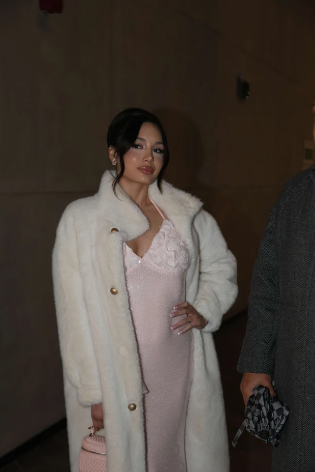 Intimna proslava 21. rođendana Nine Đogani: Roze torta u obliku srca sa filom kakav su pravile naše majke!