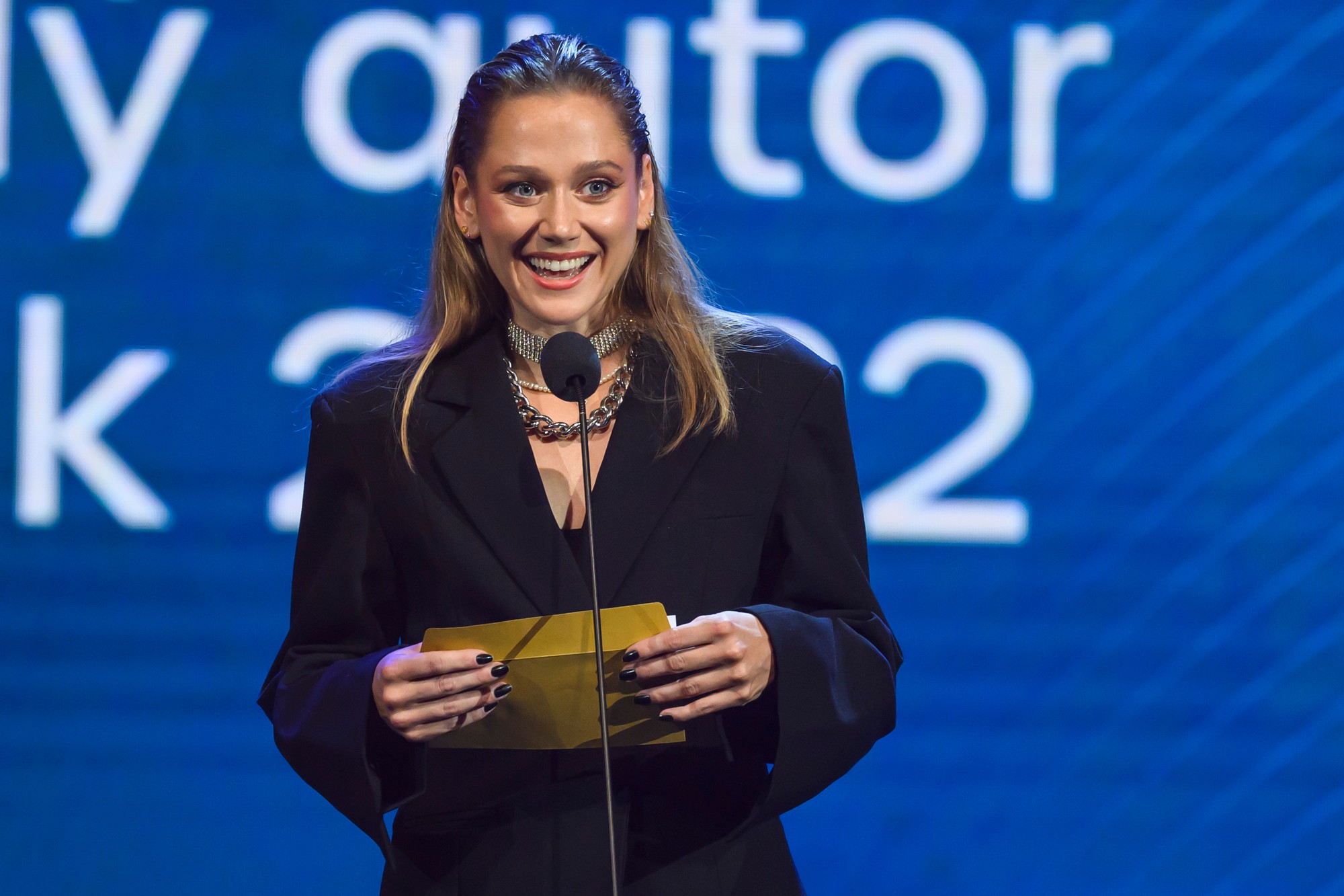 Galavečer cien SOZA za rok 2022 - speváčka Ema Drobná.