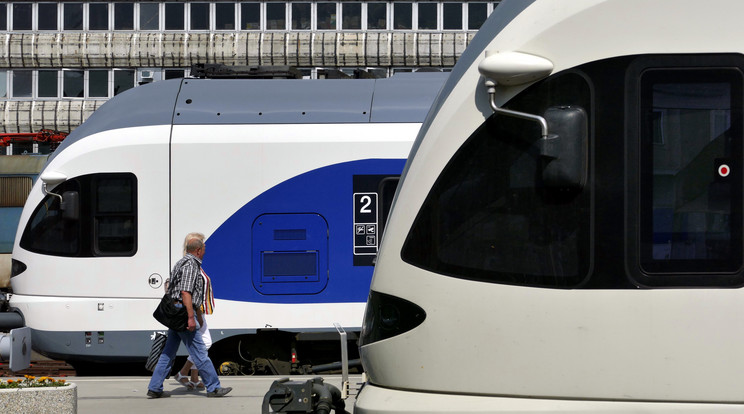 Az óraigazítás néhány belföldi és nemzetközi vonat menetrendjét is befolyásolja/ Fotó: MTVA/ Jászai Csaba