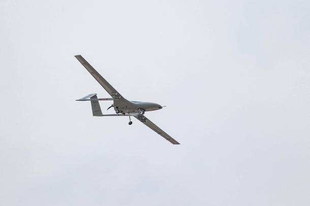 Dron Bayraktar TB2, wykorzystywany przez siły ukraińskie w wojnie z Rosjanami. Turcja, 21 września 2021 r.