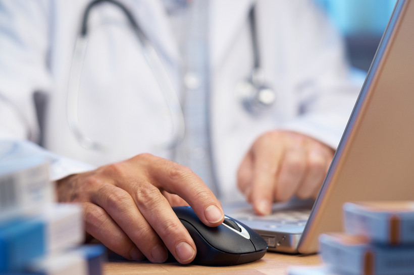 Po wprowadzeniu w życie proponowanych przepisów od 1 października 2018 r. asystent medyczny w imieniu lekarza będzie mógł wystawiać e-zwolnienia.