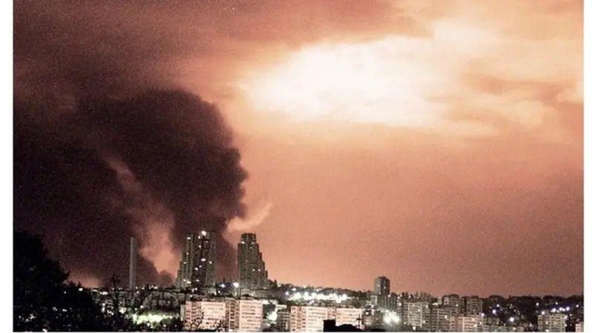 Nebo nad Beogradom - april 1999. | Foto: AFP