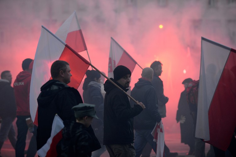 Uczestnicy Marszu Niepodległości wyruszyli z okolic Ronda Dmowskiego(fot. PAP/Jacek Turczyk)