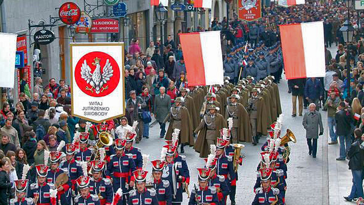 11 listopada Kraków i Małopolska tradycyjnie obchodzić będą rocznicę odzyskania przez Polskę niepodległości. W programie wydarzenia znalazły się m.in. msza św. w Katedrze Wawelskiej, złożenie wieńca od Społeczności Krakowa i Małopolski pod Krzyżem Katyńskim, pochód patriotyczny Drogą Królewską z Wawelu na pl. Matejki oraz uroczystość przed Grobem Nieznanego Żołnierza.