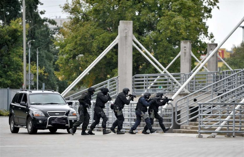 Szokujące zaniedbania w szkoleniu antyterrorystów!